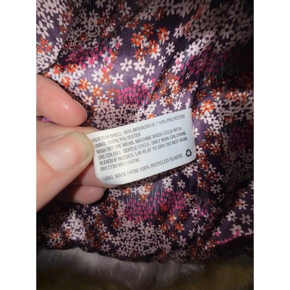 Girls Cat & Jack Furry Vest Winter Pink Brown Size Medium 7/8 - Picture 4 of 6